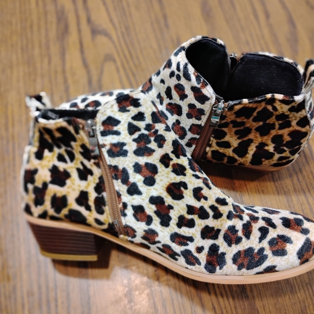 Boots - Picture 2 of 2